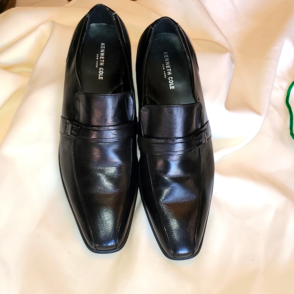 Kenneth Cole dress shoes